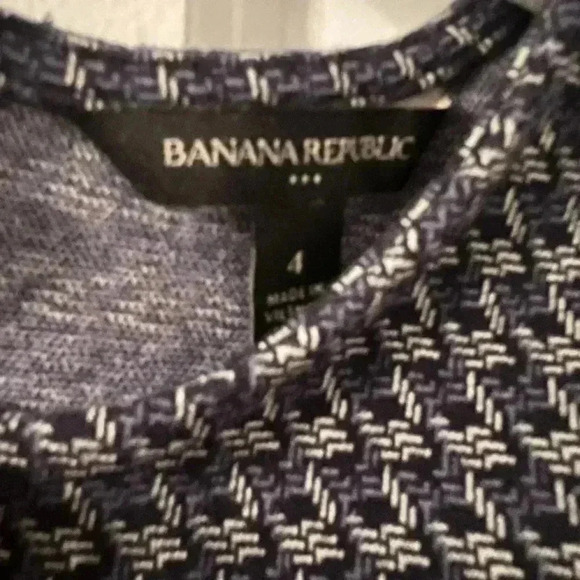 Banana Republic | Blue and Grey Houndstooth Patterned Sheath Dress | Size 4 - Picture 3 of 5